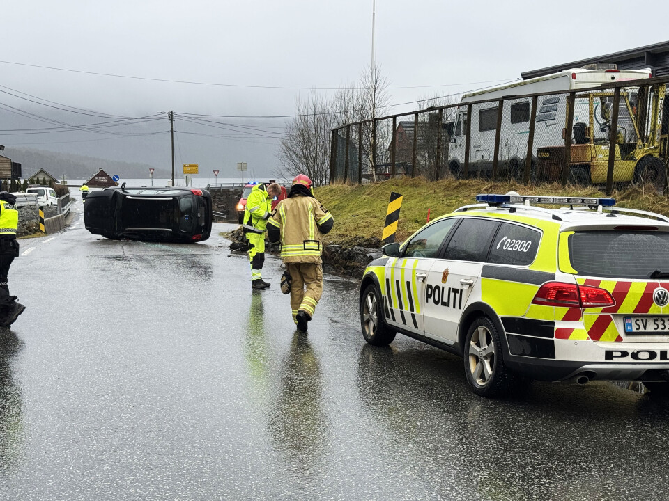 Bilen velta nær krysset sentralt på Mundheim der fylkesvegane 48 og 576 møtest.