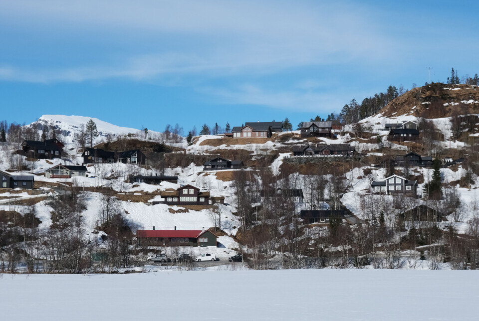 Hytter brukar meir straum enn landbruket. Her frå Kvamskogen.