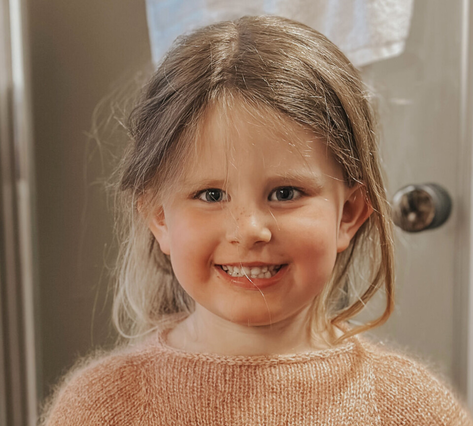 Marihøna vår fyller 5-år, onsdag 14. mai! Gratulera så mykje med dagen! Du er snill og god, og me har mykje lått og løye saman med deg! Kjempeglad i deg! Klem frå mamma og pappa.