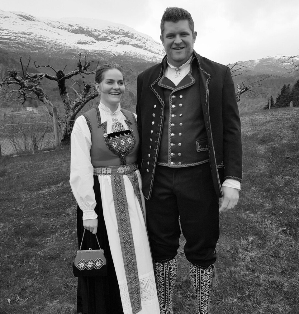 giftar seg i Øystese kyrkje 28. juni kl. 13.00. Me gleder oss til feiring i Bygdatun i Tørvikbygd. Familiane ynskjer til lukke 🥰