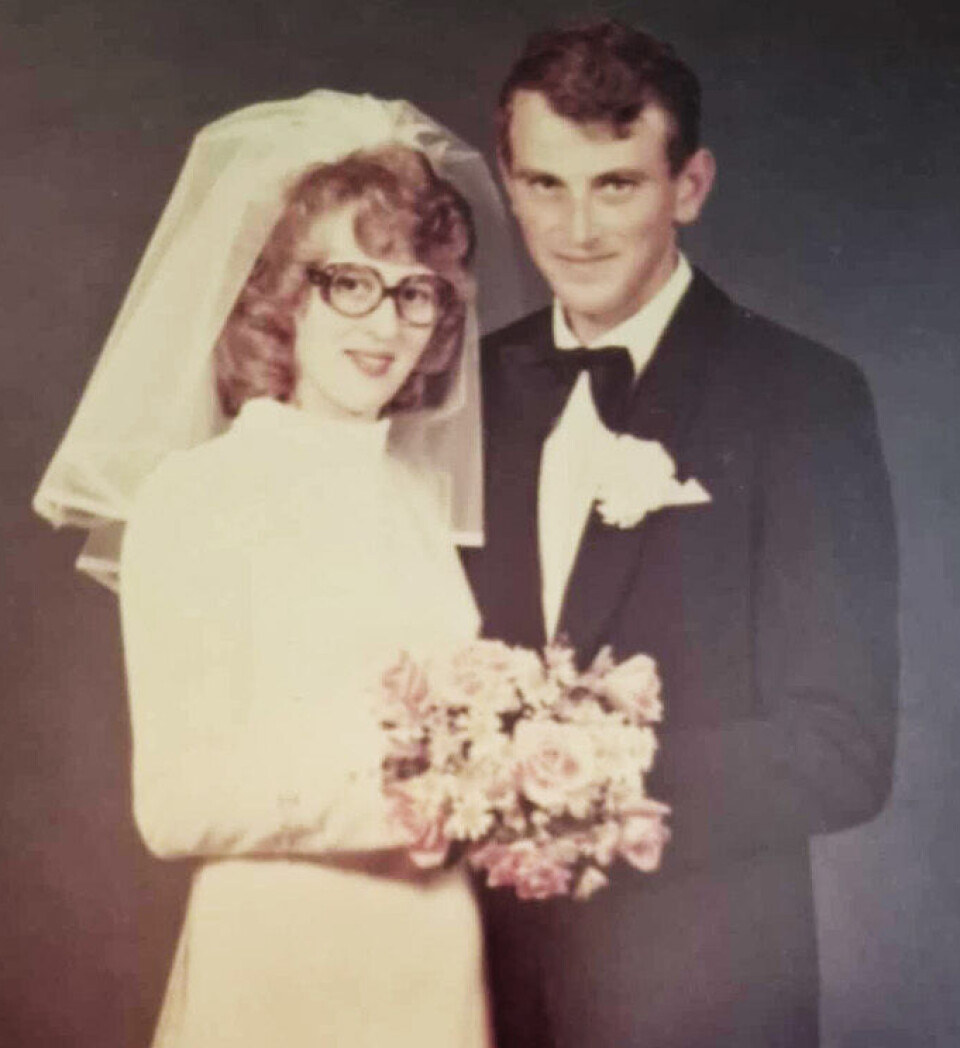 Me vil få gratulera Janne Marie og Arne Bjørke så masse med gullbryllaupsdag den 28. juni. Mange klemmar frå barn og barnebarn.