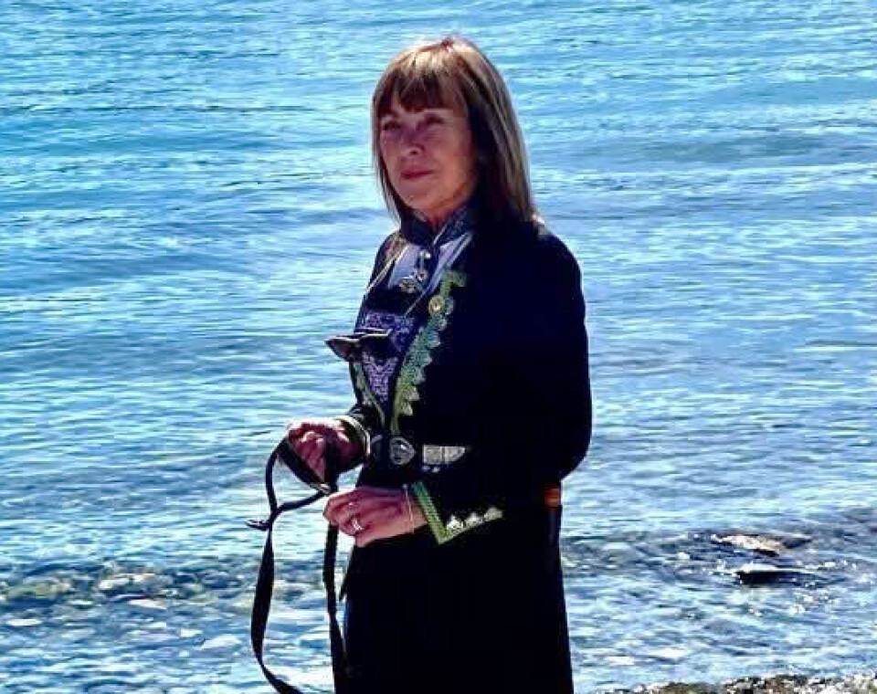 Hipp hurra til vår kjære gode mamma, mormor & svigermor som fyller 70 år den 1. juli. Det er aldri eit kjedelig øyeblikk med deg. Du står på, er sterk og har alltid godt humør. Me er veldig glad i deg, og me gleda oss stort til å feira deg på dagen din. Stor klem frå heile gjengen.