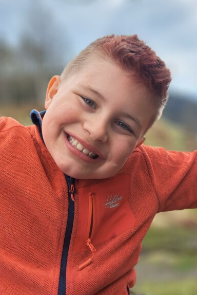 Gratulera med 8-årsdagen den 10. juli til den tøffaste og snillaste Anton. Me er kjempeglad i deg. Klem frå mamma, pappa og Alma.