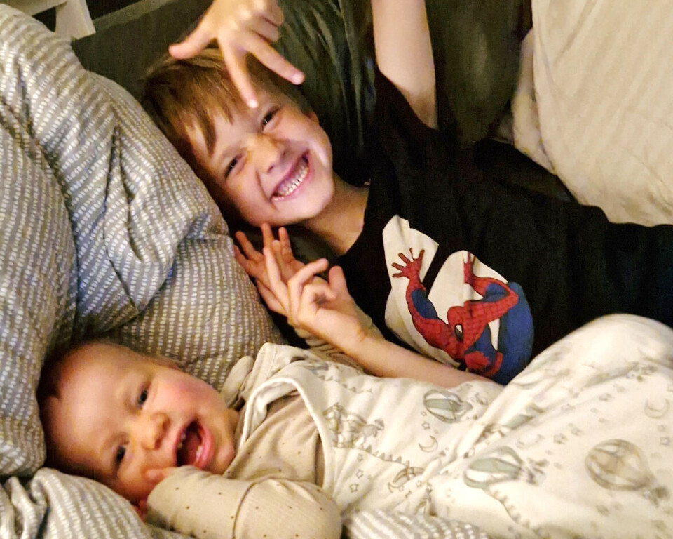 Hurra for brødrene Brandenborg von Ahnen! 15. juli hadde Luca har reist en hel runde rundt sola med sitt første år, og Leon fylte hele 6 år 16. juli! Full fart og sjelden kjedelig, takk for at dere holder oss spreke og «unge»! :) Vi elsker dere♡ Varm klem fra pappa, mamma, og resten av storfamilien!