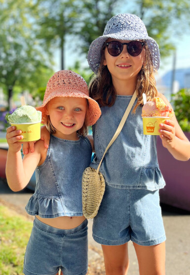 Gratulera med overstått dag til Anne som vart 7 år i juni. Og til Ingrid som vart 5 år i går, 31.07. Store bamseklemmar frå mammo og pappen.