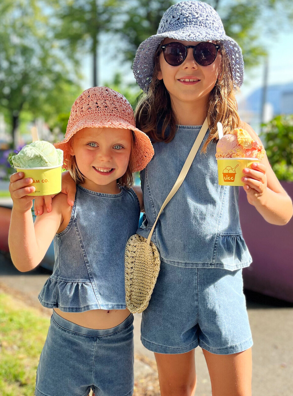Gratulera med overstått dag til Anne som vart 7 år i juni. Og til Ingrid som vart 5 år i går, 31.07. Store bamseklemmar frå mammo og pappen.