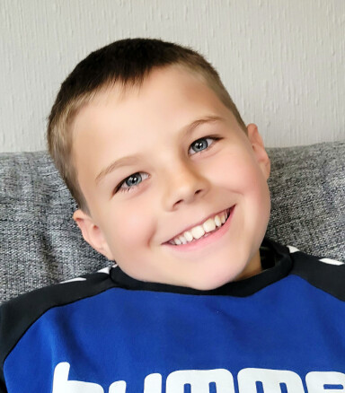 Hipp hurra for gode Isak vår!
Tysdag 5. august fyller du heile 9 år!
Spretten i kroppen, tøysete, litt vill, og veldig snill! Me er så uendeleg glade i deg, Isak! Gratulasjonar og klemmar i fleng frå farmorbesto og besten i Netelandshagen og alle dei andre i familien din.