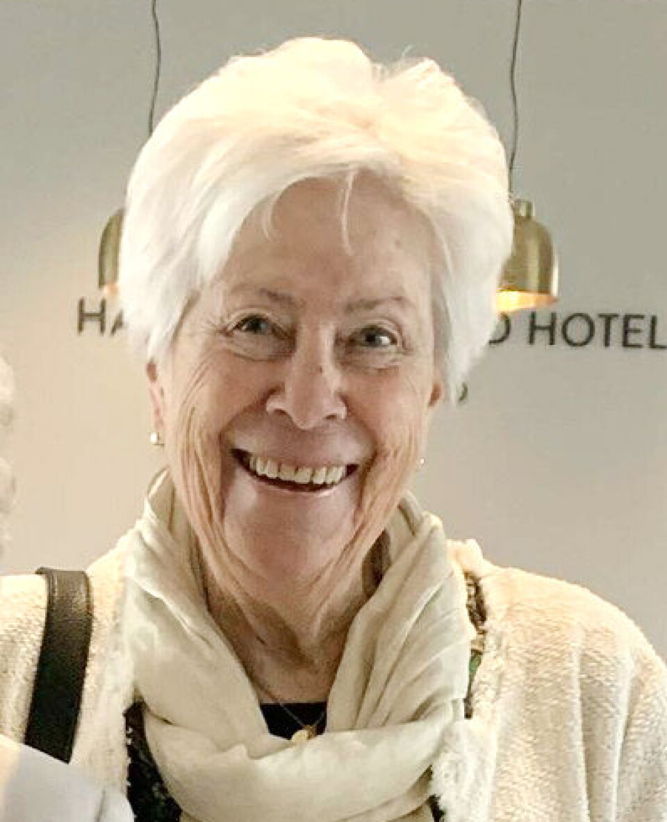 Heile familien gratulerer så mykje og gledar seg til å feira den spreke, omsorgsfulle og flotte 90-åringen på Park hotell, Voss.