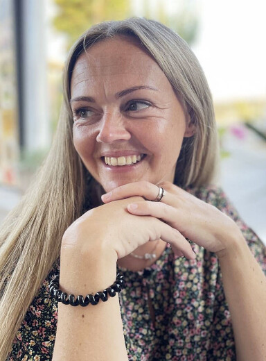Hipp hipp hurra og gratulera så mykje med 40-årsdagen din 21.september, kjære Hanne!
Fin, god & alltid raus!
Bursdagsklemmar frå Elisa, Andrea, Aleksander, mammo, onkel, tante, bestemor og bestefar!