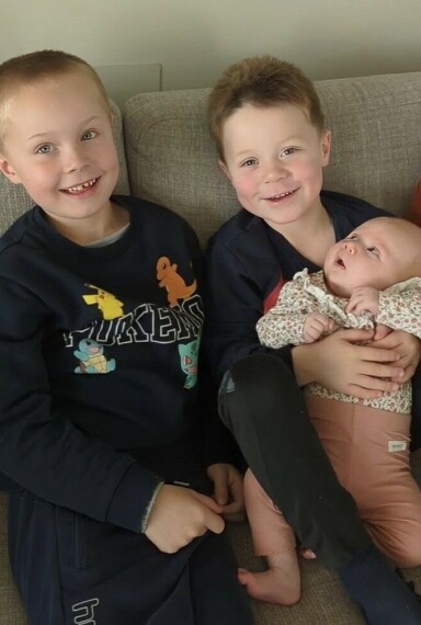 Me vil gratulera Linn Kristin Lie Øyri og Torgeir Teigum med vesle Ingrid Kristine, som vart fødd 2. september. Bjørn og Eirik er gode og stolte storebrødre. Varme helsingar frå heile familien❣️